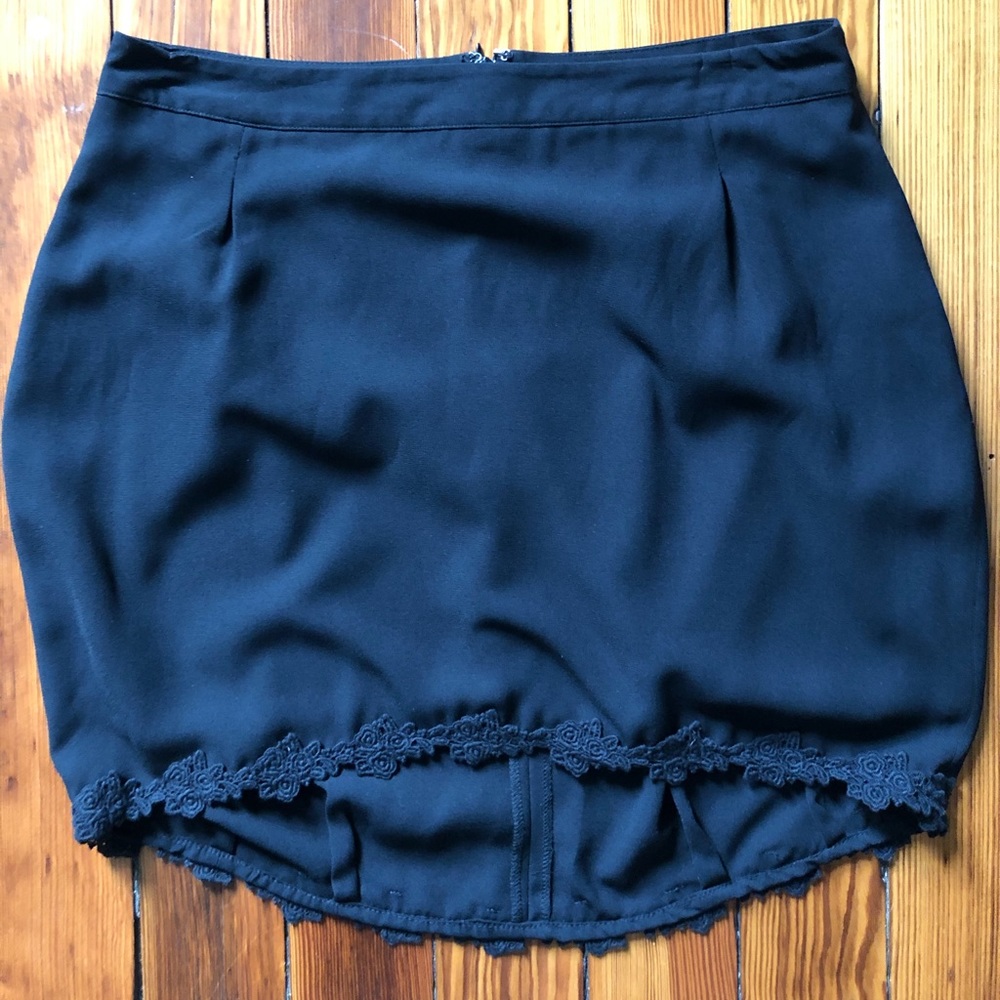 Tildon black high low mini skirt size 12